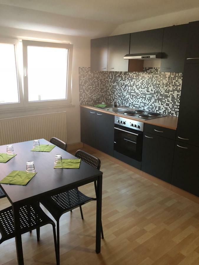 Ferienwohnung Esma Бургау Экстерьер фото