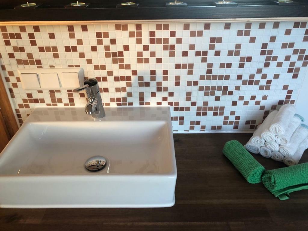 Ferienwohnung Esma Бургау Экстерьер фото